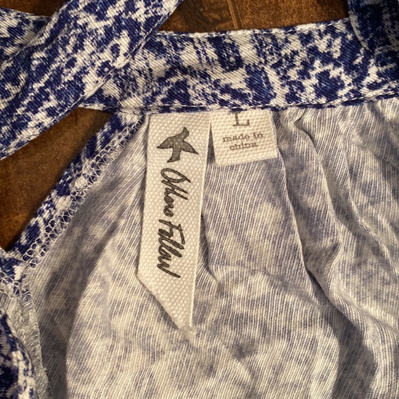 Others Follow Tank Top. Large. Blue and white. - Picture 6 of 10